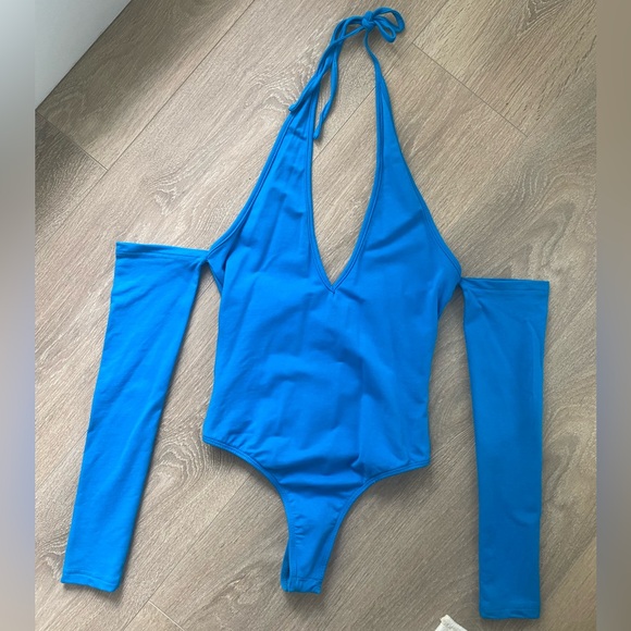 Superdown Seline halter bodysuit - Picture 2 of 4